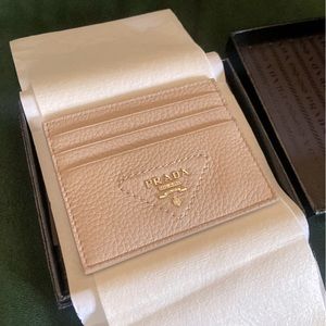 BRAND NEW PRADA POWDER PINK SAFFIANO LEATHER CARD WALLET FULL SET